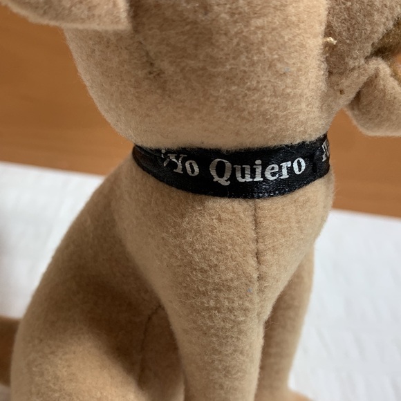 Taco Bell Merch Plush Dogs w/Sounds by Applause - Picture 13 of 17